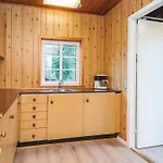 4 Person In *